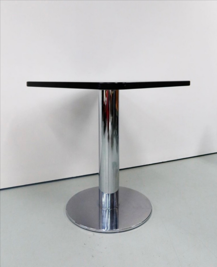 빈티지 토넷 테이블 이미지