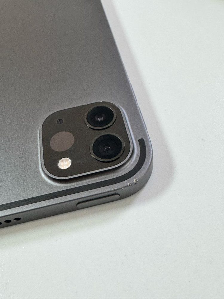 아이패드 프로 m1 5세대 12.9 와이파이 매직키보드--2