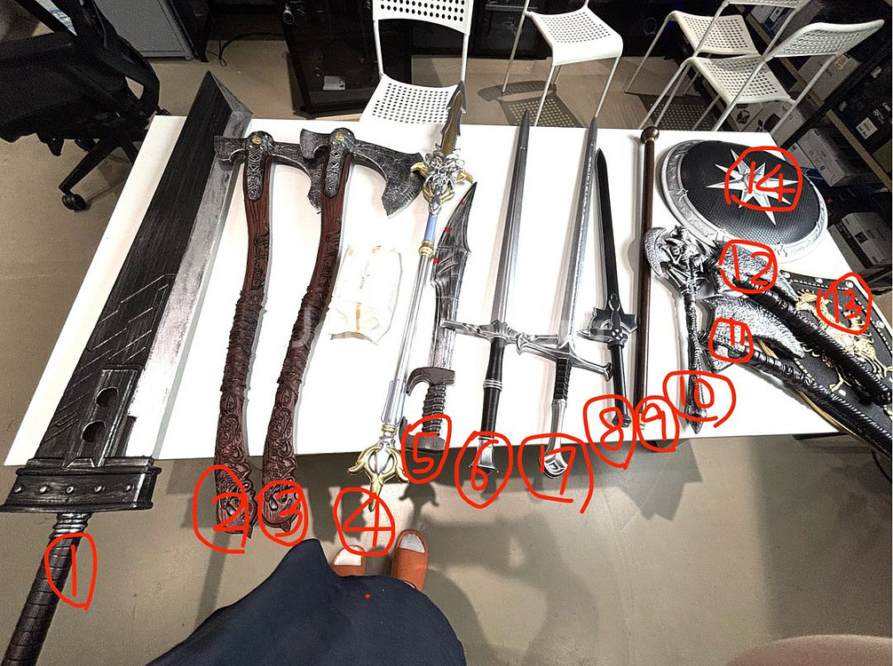 할로윈 /고퀄리티 코스프레용 검/도끼/방패 (테무)--0