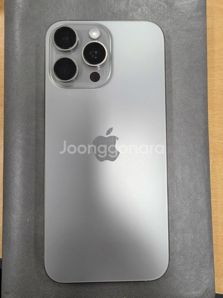 아이폰 16 프로맥스 512gb 네츄럴티타늄 팝니다--1