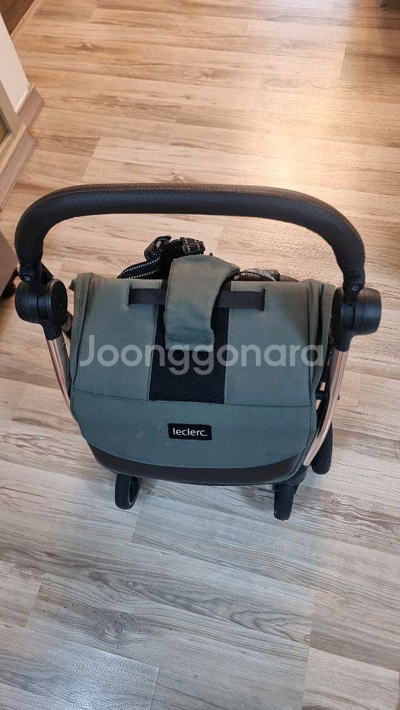르끌레르 오토폴딩유모차 팔아요--1