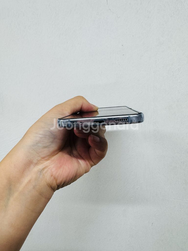 갤럭시 Z플립4 블루 256기가 A급 판매합니다.--4
