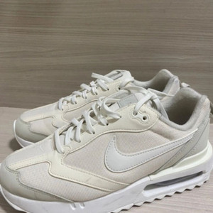나이키 DM8261-001 운동화 245