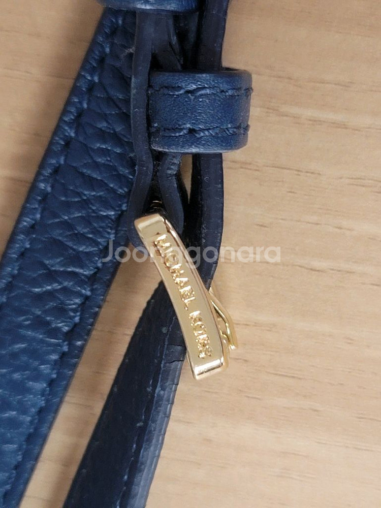 MICHAEL KORS 마이클코어스 소가죽 금장덮개장식--5
