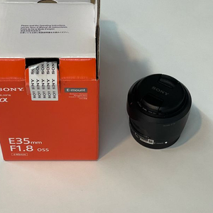 소니 e 35mm F1.8 oss S급 팝니다