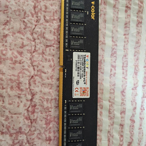 V color DDR4 8GB 단품 판매합니다.