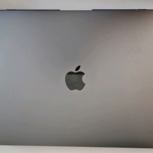 맥북 프로 13 2019년형 i7, 16GB, 512