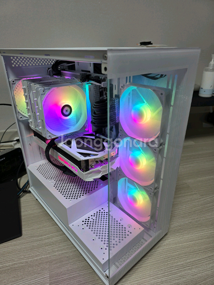 초고사양 본체 팝니다.(9800x3d 4070tis)--2