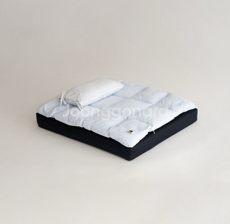(강아지 침대) 아우스리푸 Square Bedding--0