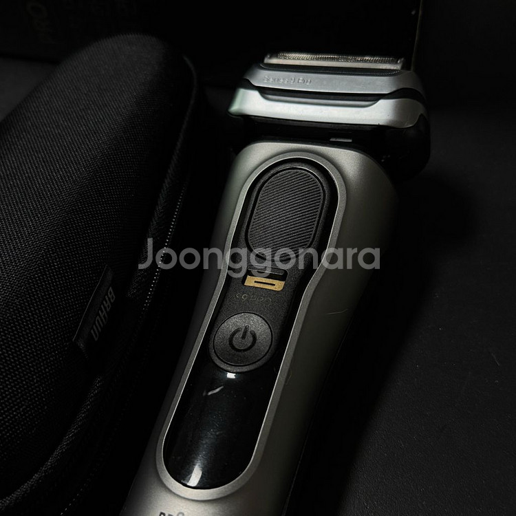 브라운 시리즈 9 플러스 먼도기--1