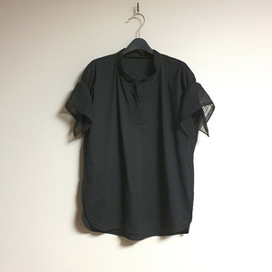 구호 KUHO 텍스처 블록 링클 블라우스 44~55 사