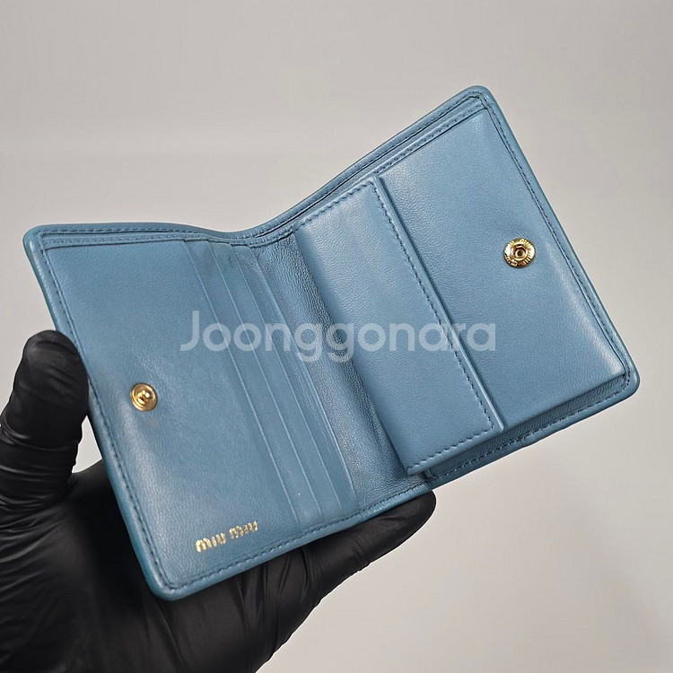 미우미우 스크래치 마테라쎄 여성 반지갑--7