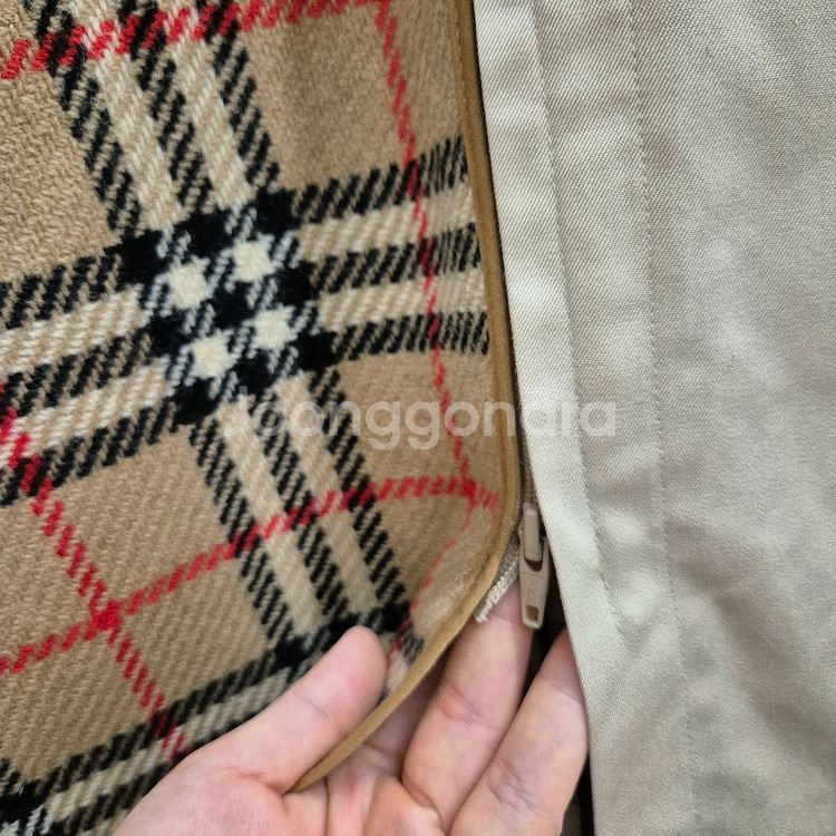 버버리 라이트베이지 내피 트렌치 코트--3