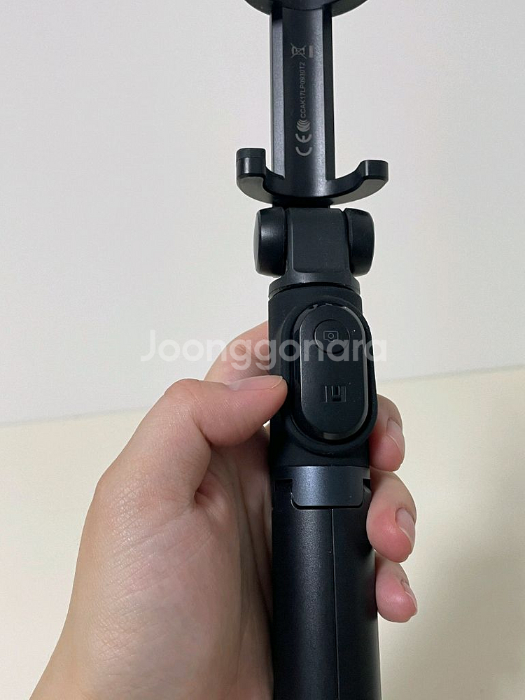 샤오미 블루투스 삼각대 셀카봉 (리모컨 포함)--0