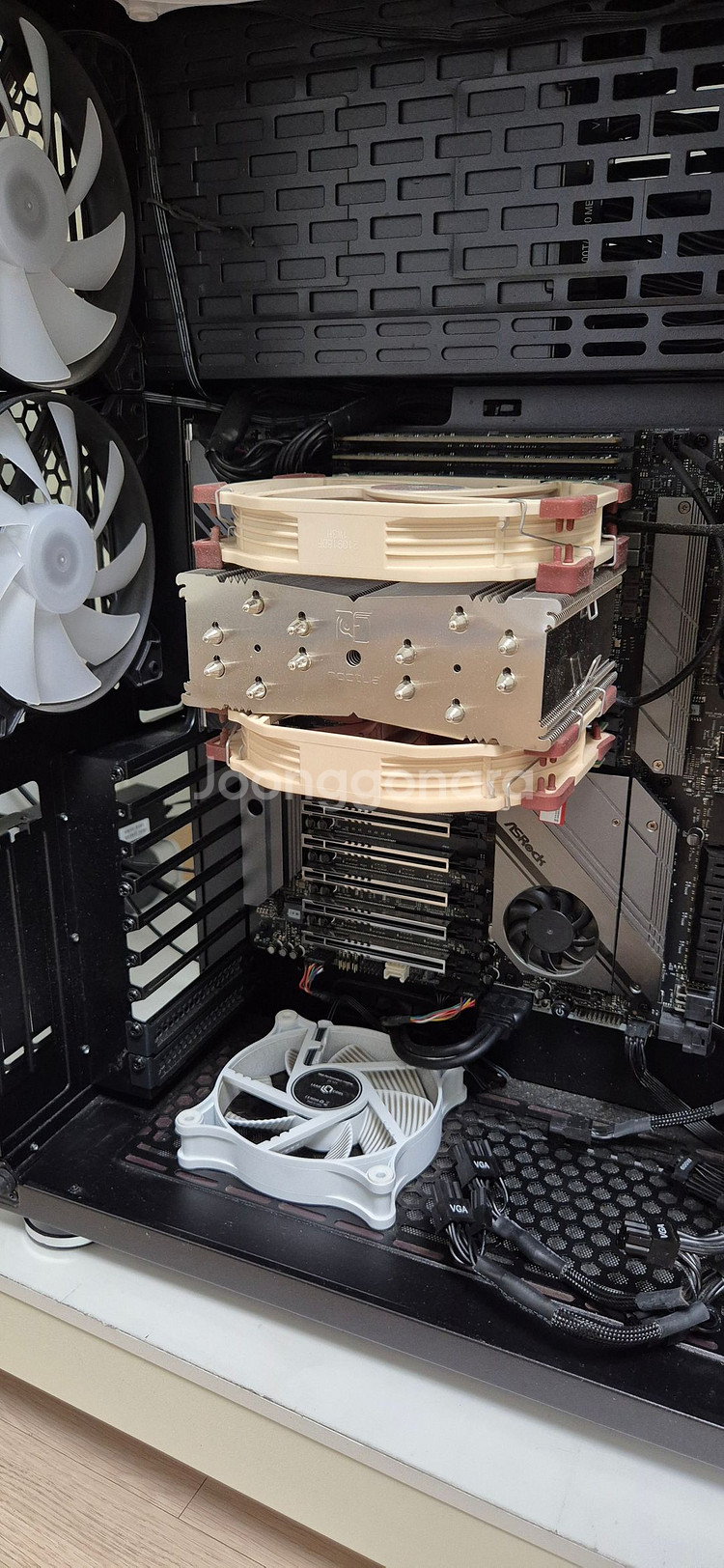 AMD 쓰레드리퍼 5975WX 본체 판매합니다--1