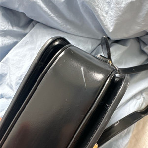 셀린느 트리옹프 샤이닝 카프스킨 틴백 정품(신세계강남)