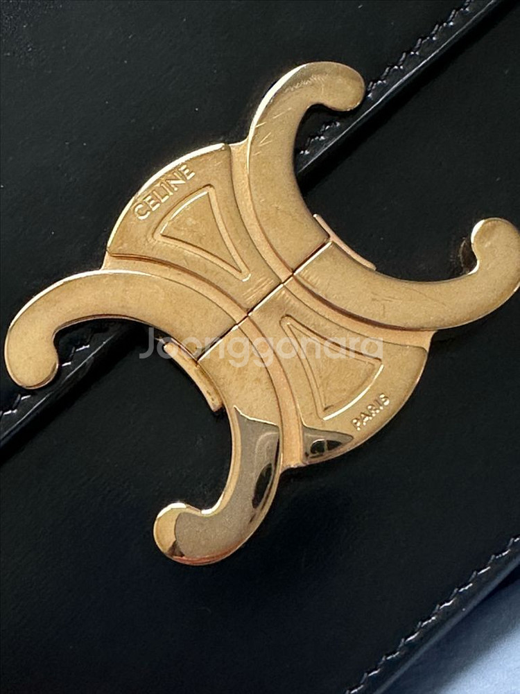 셀린느 트리옹프 샤이닝 카프스킨 틴백 정품(신세계강남)--5