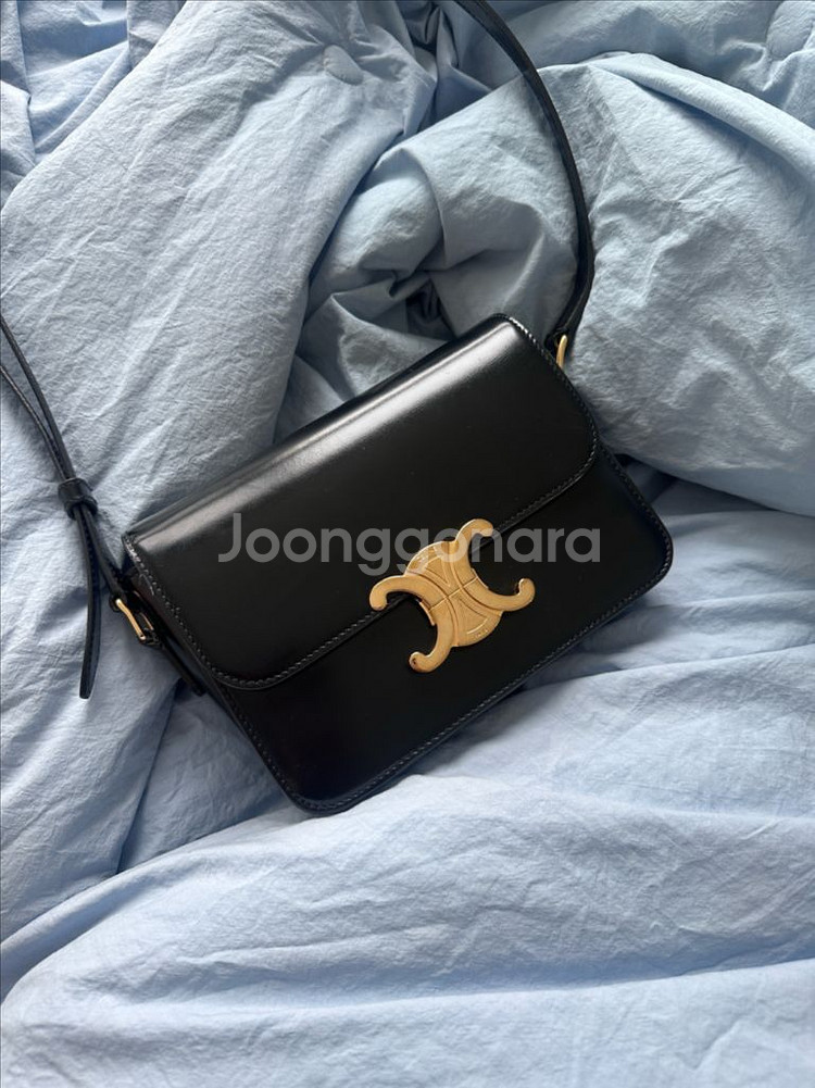 셀린느 트리옹프 샤이닝 카프스킨 틴백 정품(신세계강남)--2