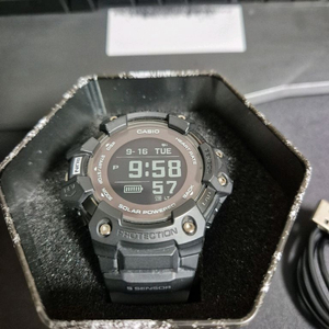 카시오 G-Shock GBD-H1000 시계입니다