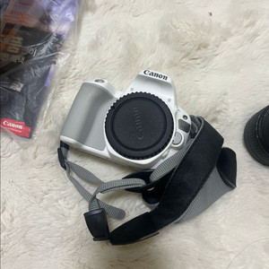 캐논 EOS 200D 카메라
