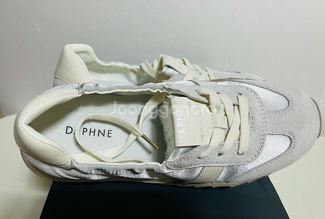 (새것) Daphne 다프네 스니커즈 240mm--1