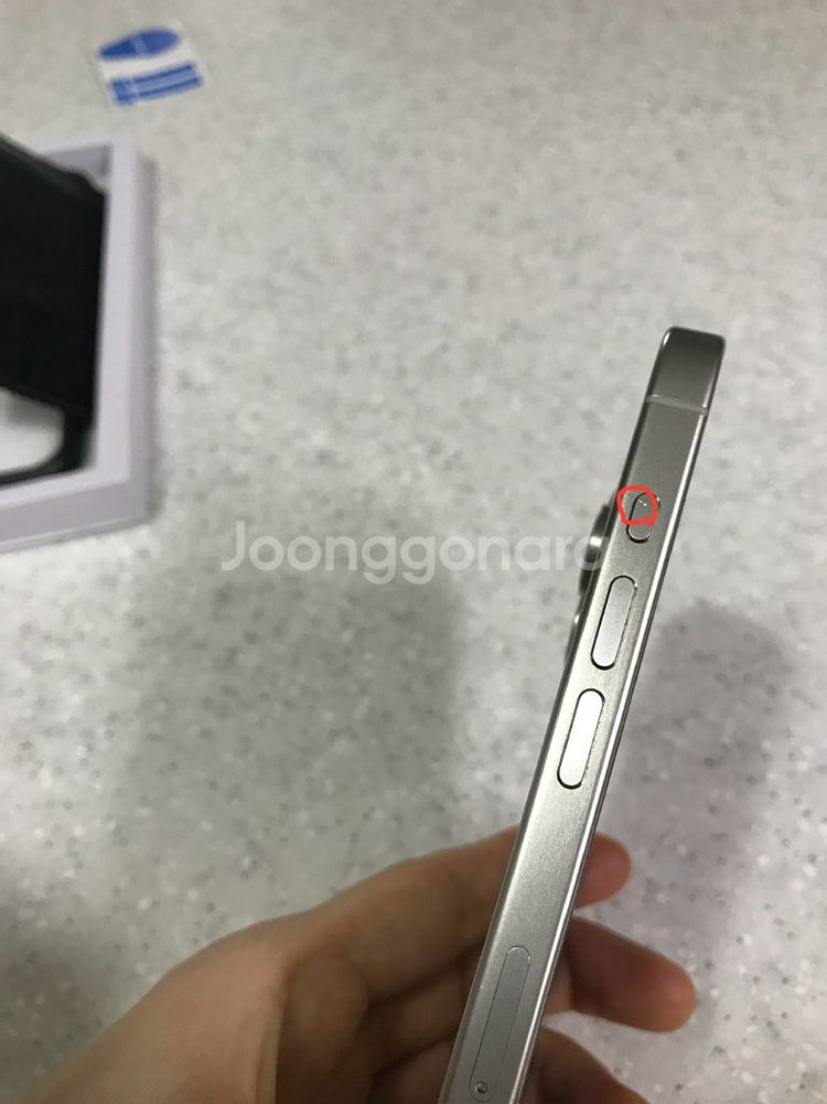 애플 아이폰 15 Pro Max 256 GB 실버--4