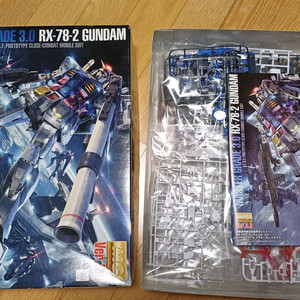 MG 퍼스트 건담 RX-78-2 Ver3.0 (반다이)