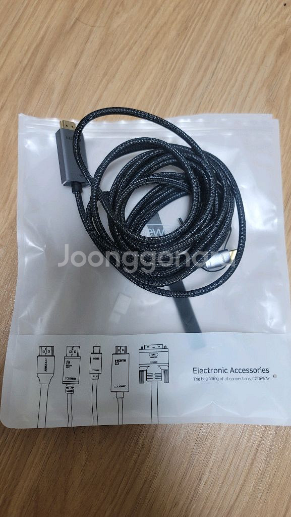 코드웨이 C to HDMI 케이블(새거)--0