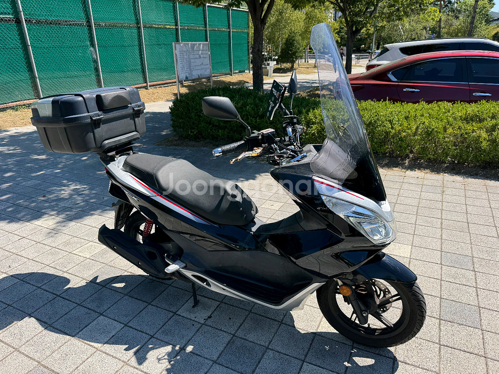 혼다 pcx125 18년 스페셜컬러 스마트키 팝니다--0