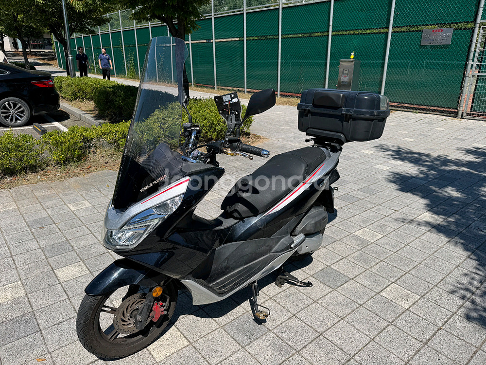 혼다 pcx125 18년 스페셜컬러 스마트키 팝니다--5