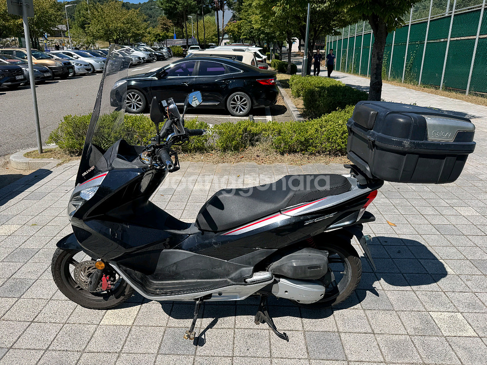 혼다 pcx125 18년 스페셜컬러 스마트키 팝니다--1