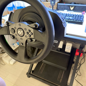 트러스트마스터 t300rs +gtgear 거치대
