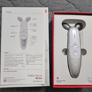 메디큐브 에이지알 DERMA EMS SHOT 판매