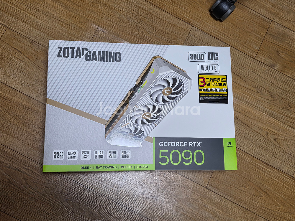 zotac rtx5090 solid oc 화이트 미개봉--0