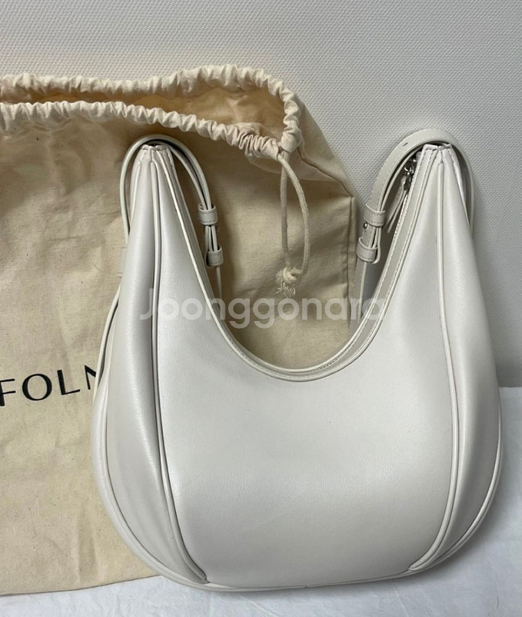 폴뉴아 오벌백 라이트그레이 플레인--3