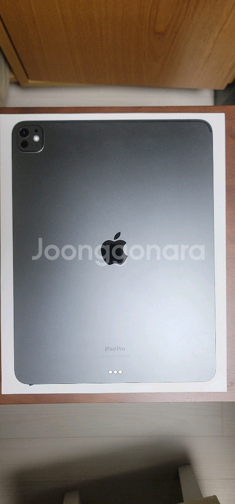 아이패드프로13 M4 256GB Wifi 판매합니다--1