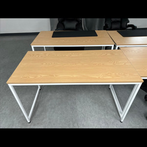컴퓨터 책상