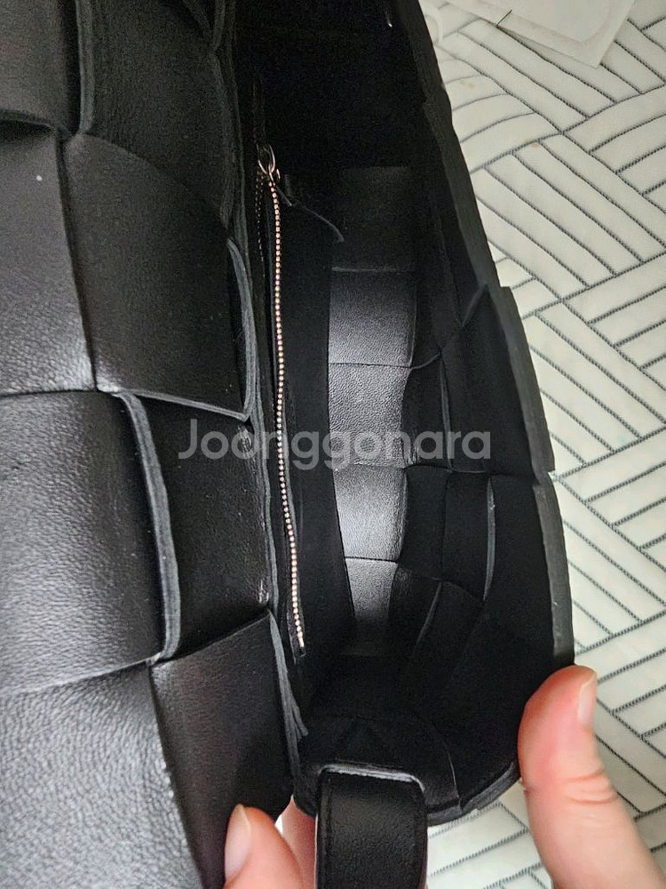 보테가베네타 카세트백 블랙 미디움--6