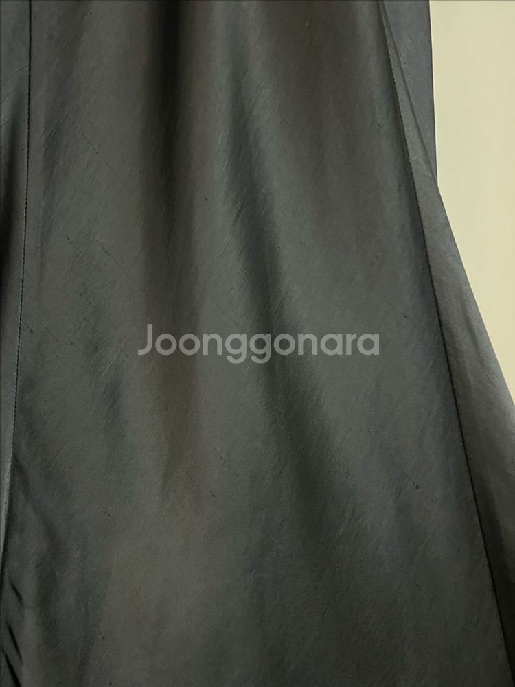 21 한섬 시스템 새틴 배색 언발 롱원피스 민소매 나시--6