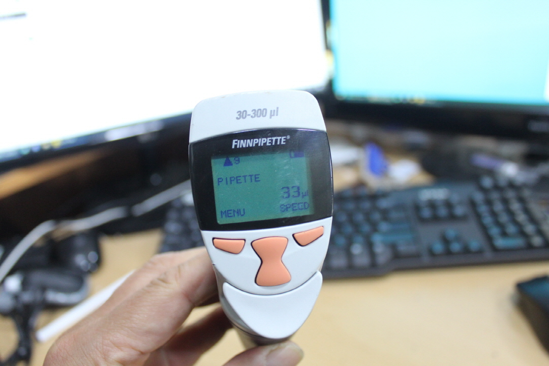 전자피펫 finnpipette 30-300ul--2