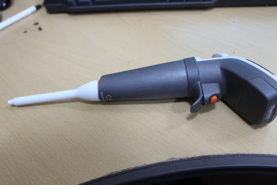 전자피펫 finnpipette 30-300ul--3