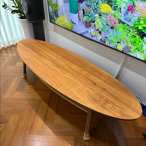 이케아 스톡홀름 서핑보드 커피테이블