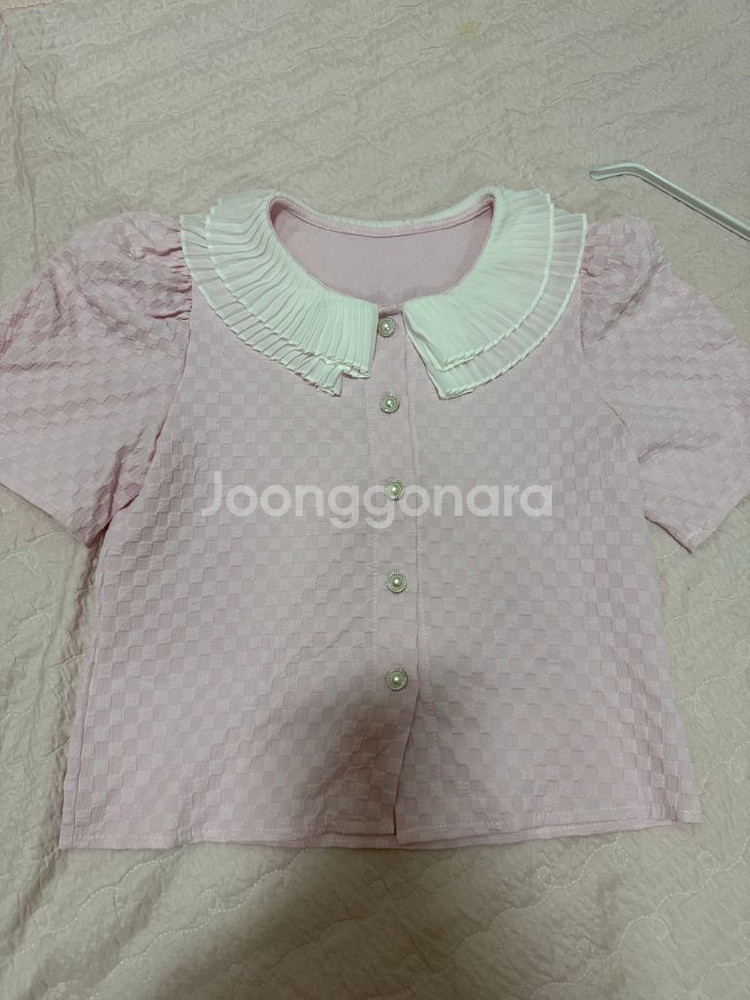 새상품:) 핑크 프릴 진주 반팔 블라우스--0