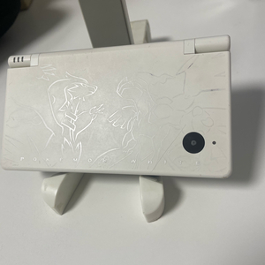 닌텐도 DSi 포켓몬화이트 에디션