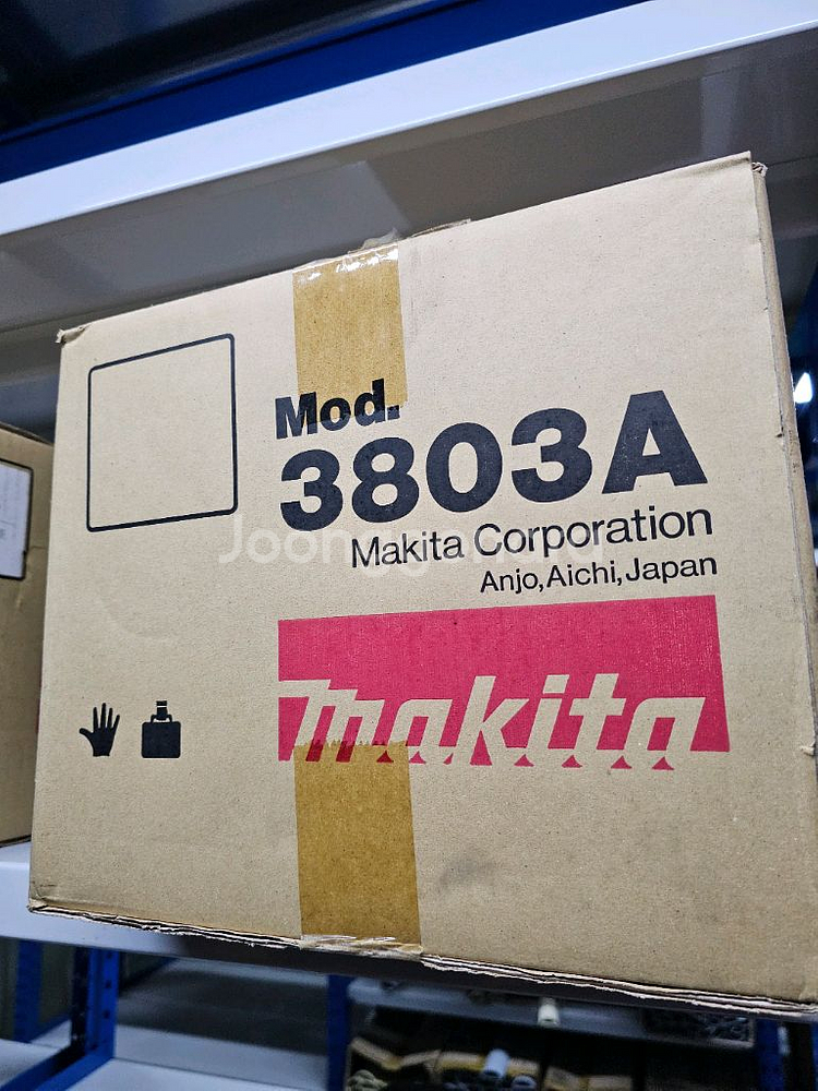 마끼다 홈대패 3803A--1