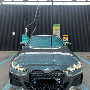 bmw i4 순정그릴