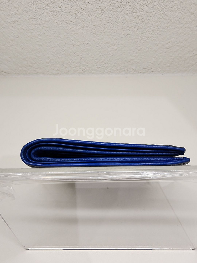 보테가 베네타 인트레치아토 투톤 반지갑 블랙&블루--1