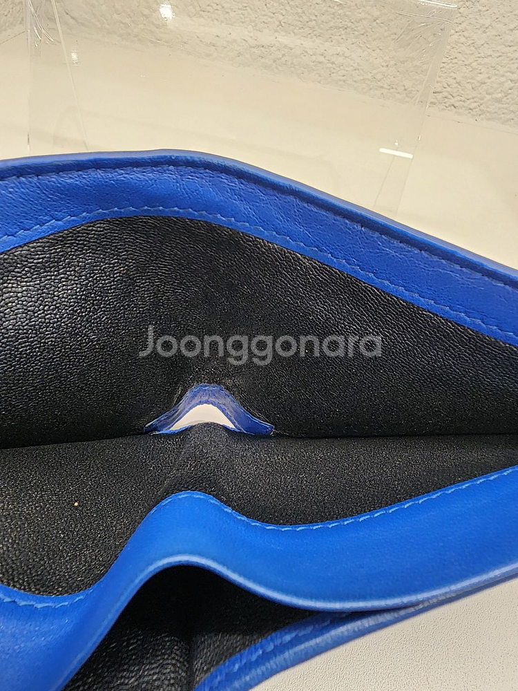 보테가 베네타 인트레치아토 투톤 반지갑 블랙&블루--6