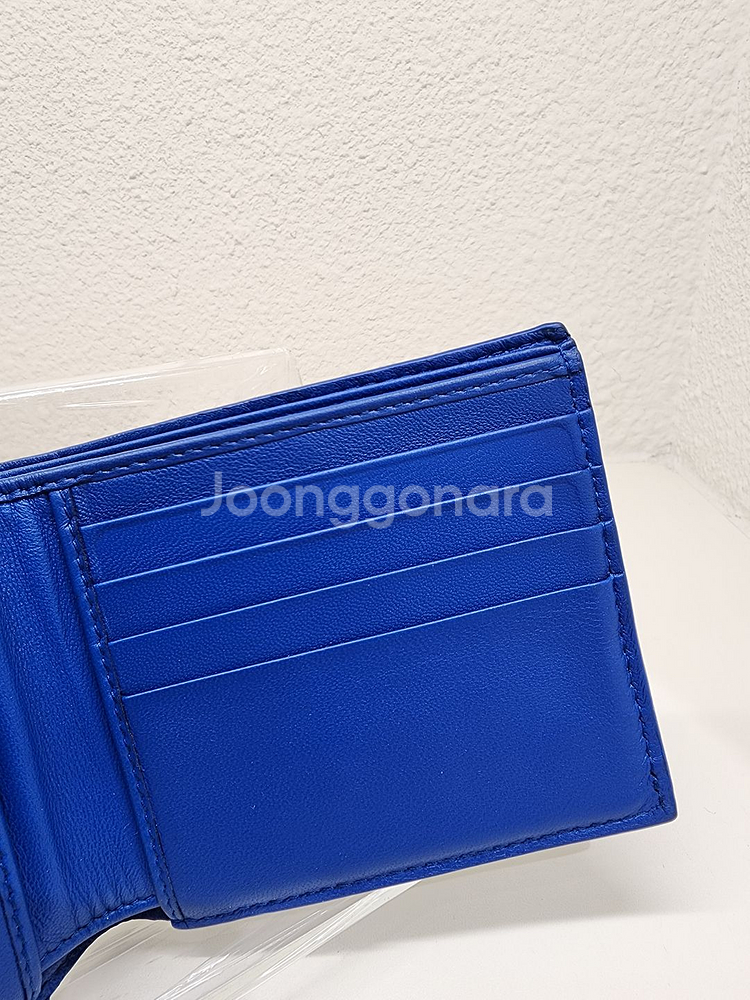 보테가 베네타 인트레치아토 투톤 반지갑 블랙&블루--4