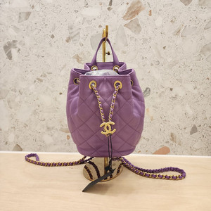샤넬 퍼플 드로스트링 금장 스몰 버킷 백팩 AS3211